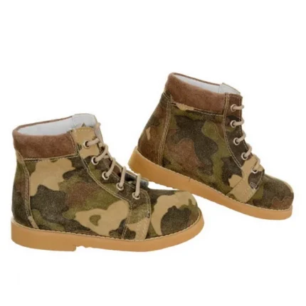Ortopedske cipele za dečake u camo dizajnu