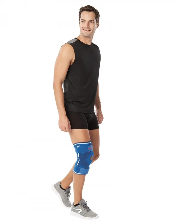 Ortoza za koleno za podršku ligamenata V834 Muškarac nosi ortozu za koleno za podršku ligamenata V834 na nozi