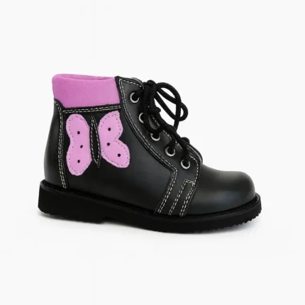 Ortopedske cipele sa crnim pertlama i motivima